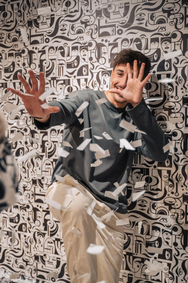 CAMOUFLAGE